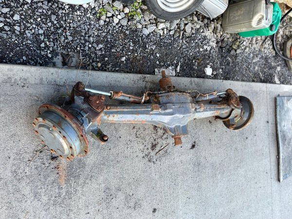 NH TS115 Front Axle