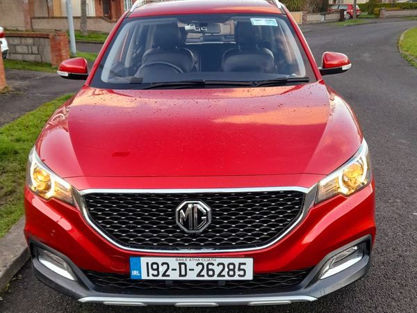 MG ZS Hatchback, Petrol, 2019, Red
