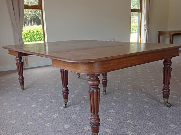 Gillows telescopic dining table