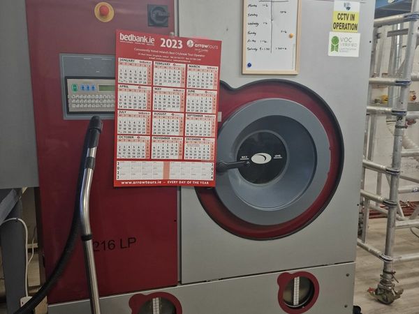 Dry cleaning machine