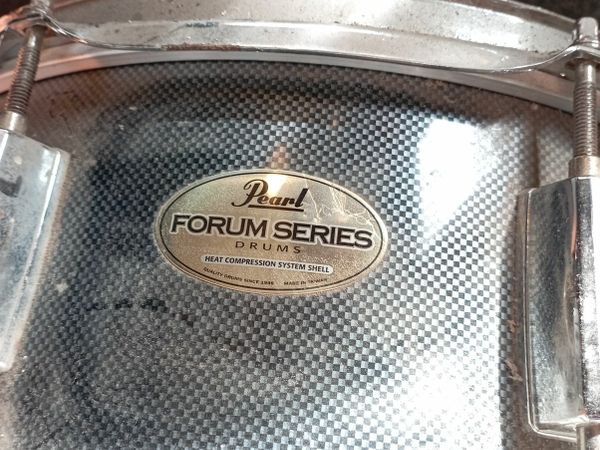 Snare drum pearl forum series
