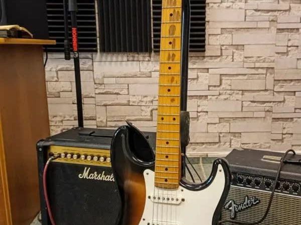 Fender stratocaster ST54