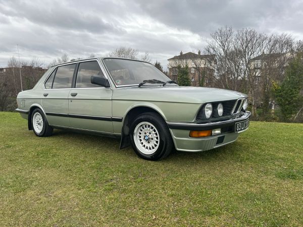 1983 BMW 520i Manual E28  ONLINE AUCTION LIVE!