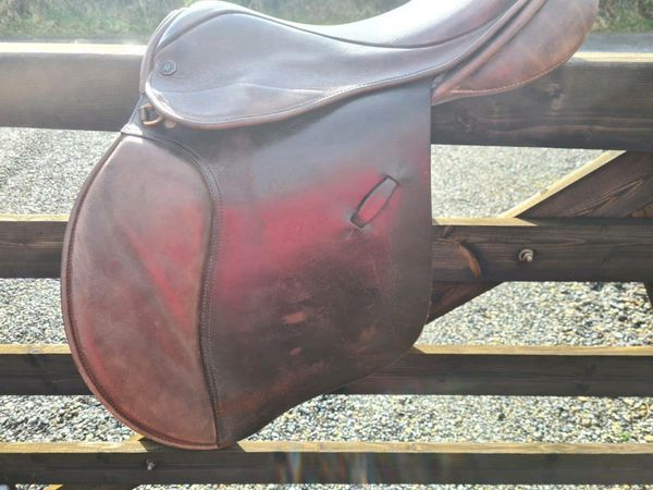 Farrington English Leather MW 17" Saddle