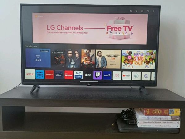 LG Smart TV 42"