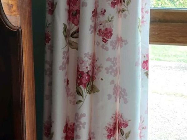 90x90 Floral Curtains