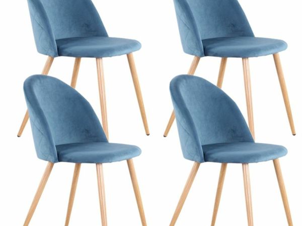 A SET OF 4 DINING CHAIRS WITH SOFT VELVET AND METAL FEET SUITABLE FOR KITCHEN DINING ROOM LIVING ROOM LOUNGE BLUE