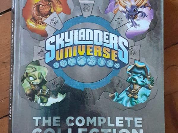 SKYLANDERS UNIVERSE COLLECTION -book