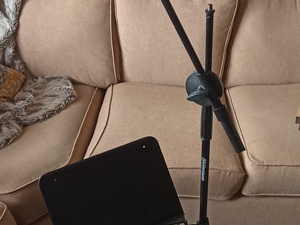Microphone stands and accessories
