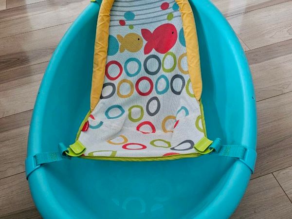 Fisher Price Baby Bath with little baby sling