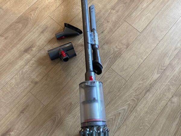 Hoover. Dyson v11  torque drive with charger