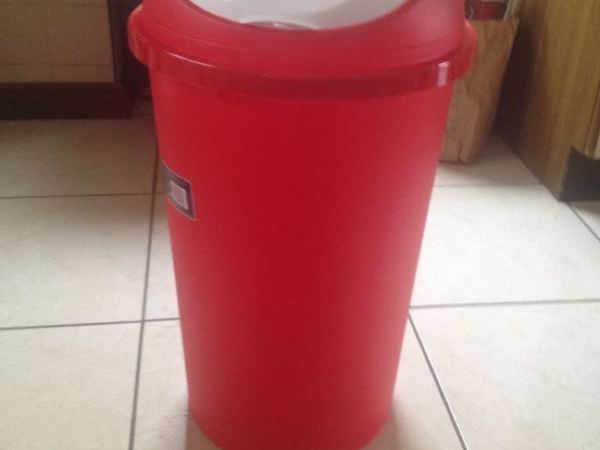 Brand new Red kitchen bin - 45 litre capacity