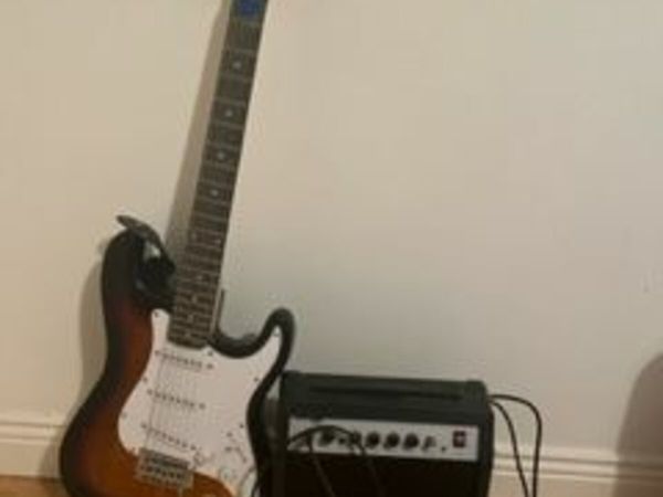 Max GigKit Full Size Electric Guitar Starter Kit