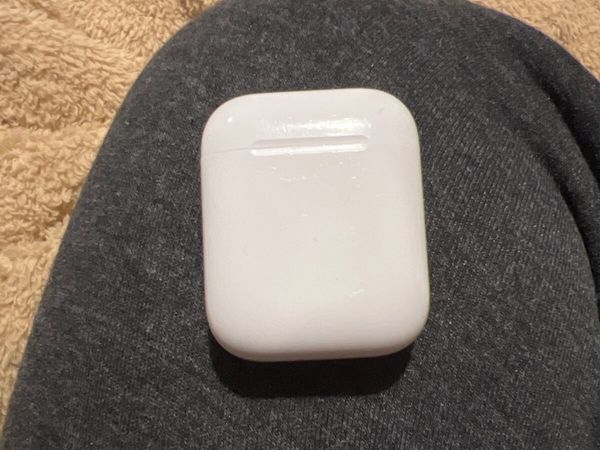 Apple AirPods, First Generation