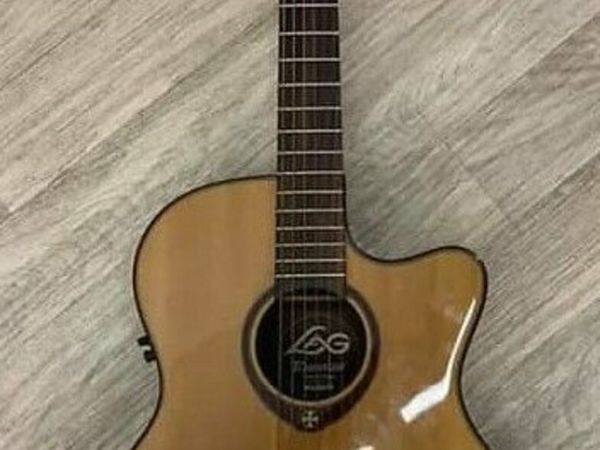 LAG Tramontane T400ACE Electro Acoustic Guitar