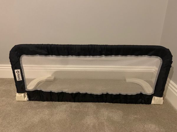 Childs portable bed rail safety 1st