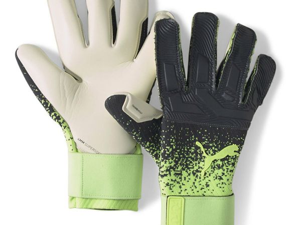 Puma goalkeeper gloves