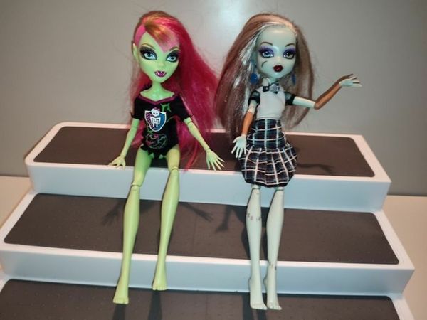 Monster High Doll Frankie Stein Ghouls Alive Light up Sound 2012 Mattel