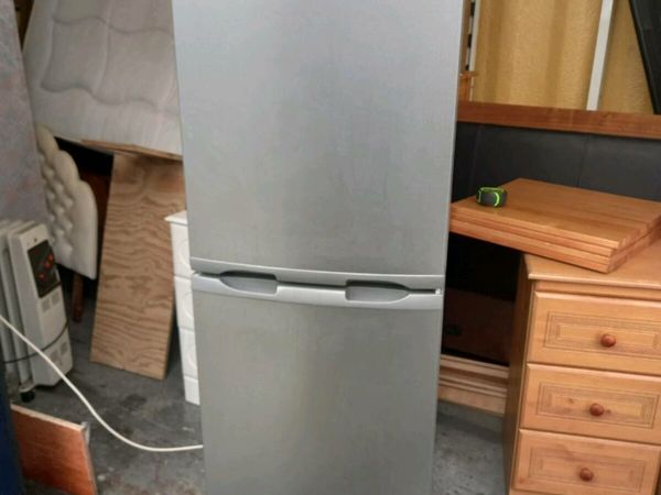 Fridge freezer in excellent condition