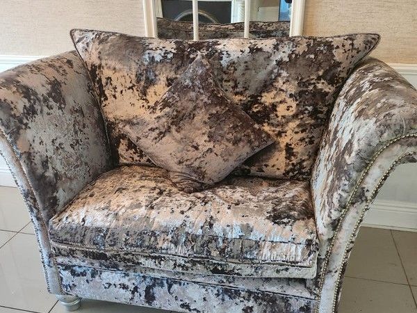 Love Heart Sofa - Crushed grey velvet