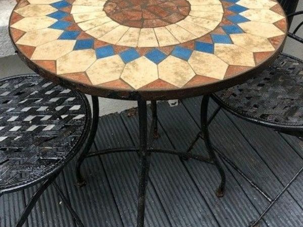 Metal Garden Table & Two Chairs ( Bistro set)