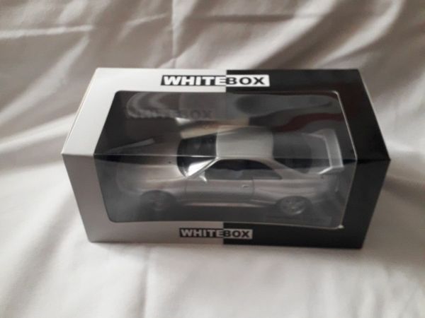 Corgi White Box Nissan Skyline GTR