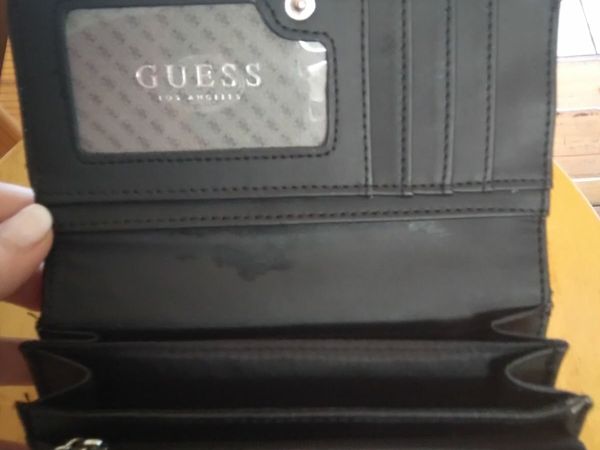 GUESS handbag & matching purse