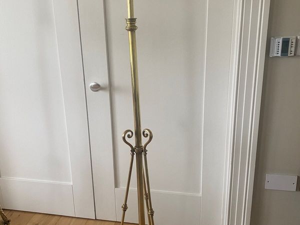 Victorian Hinks brass standard lamp