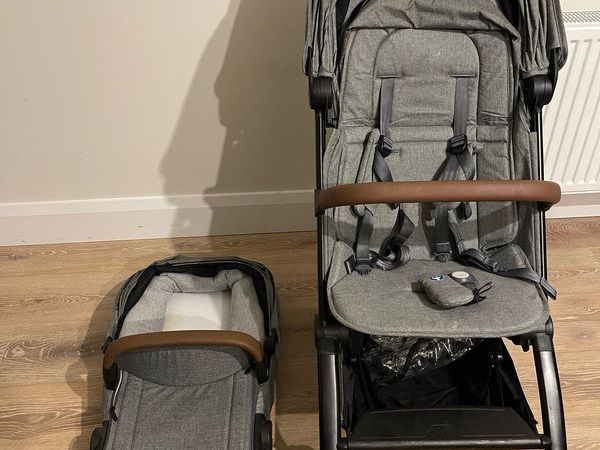 Joolz Aer Buggy and Carry Cot