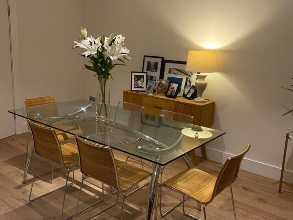 Dining Table & 6 Chairs: Quick Sale