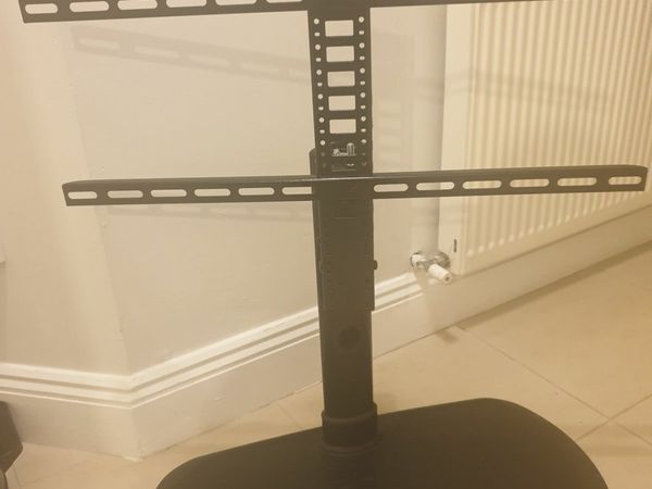 TV STAND AND BRACKET
