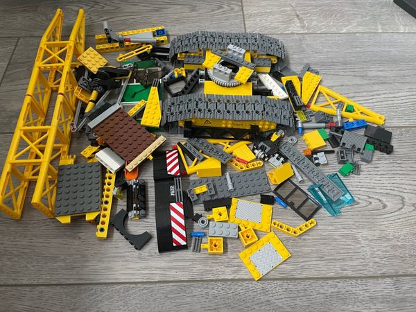 lego city 7632 Crawler Crane set