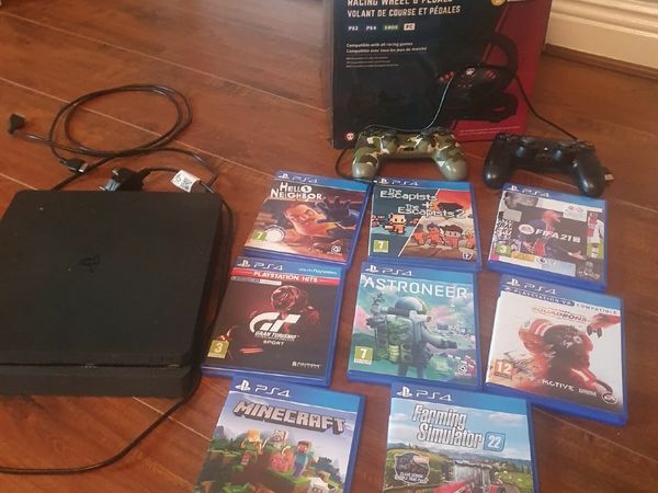 Playstation 4 in great condition with accessories
