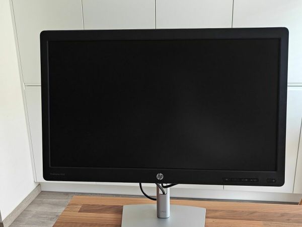 23-inch HP ProDisplay P232 Monitor