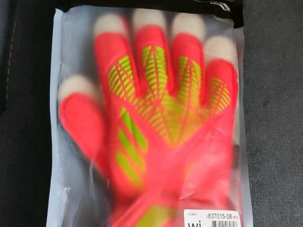 New Adidas Goalkeeper gloves size 8