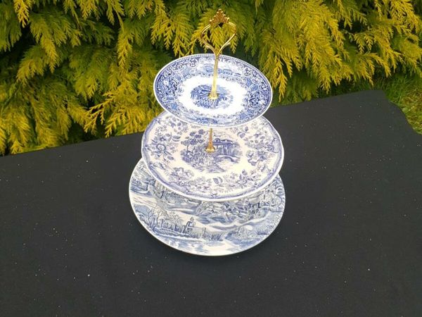 3 tiers blue cake stand