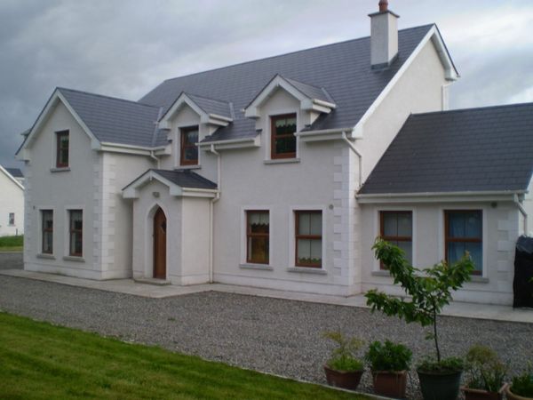 Rural  - 7 min to motorway - Geothermal throughout