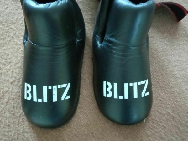 Blitz Taekwondo Kids Foot Guards - Black- Small