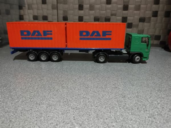 Daf 95 truck and trailer
