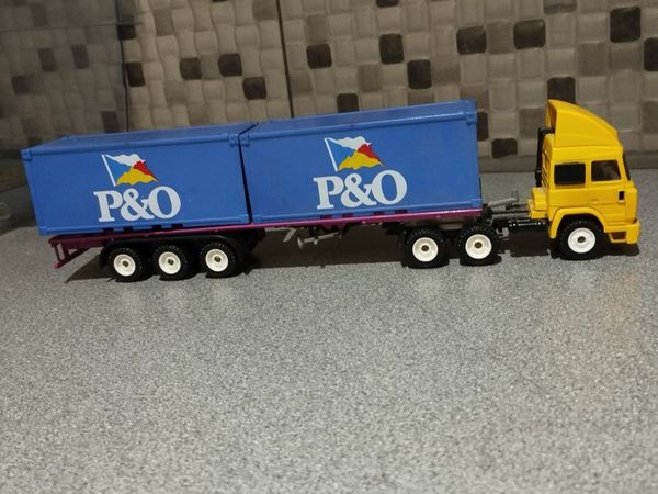 P & o truck and trailer