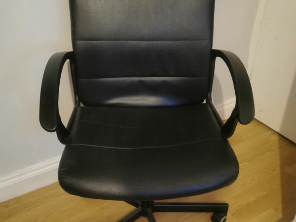 Leather computer/office chair 6months