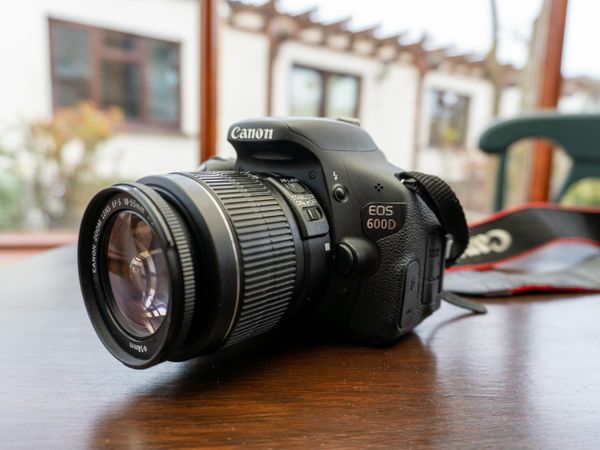 Canon EOS 600D DSLR Camera + 18-55mm lens +30GB SD