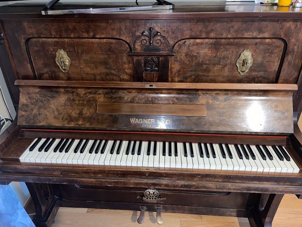 Piano for sale - Ballinasloe, co. Galway
