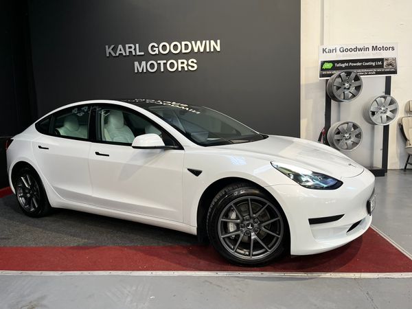 Tesla MODEL 3 Saloon, Electric, 2022, White