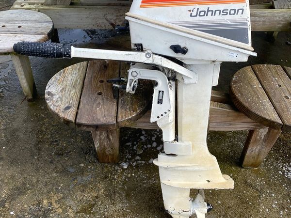 Johnson 7.5 hp outboard engine  2 Stroke