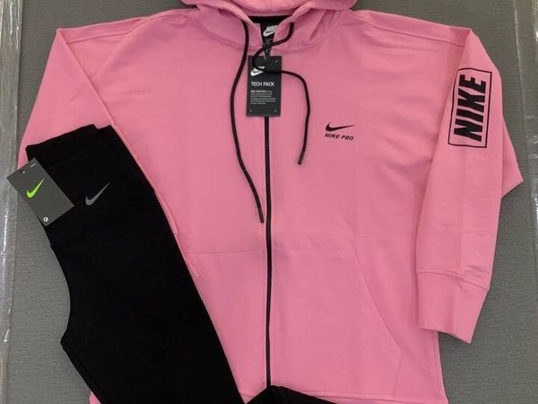 Girls / womens Nike clothing