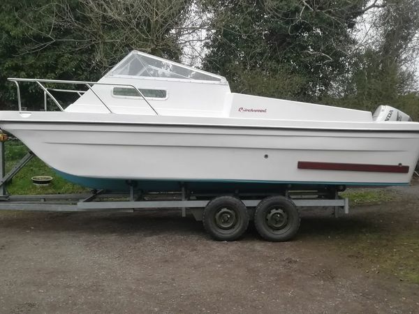 18 Feet Boat With Trailer and Engine