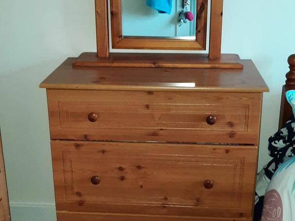Chest of Drawers & Mirror