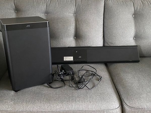 Sound bar with wireless Subwoofer