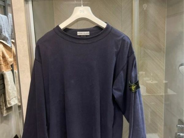 VINTAGE STONE ISLAND SIGN W/ 1996 LONG SLEEVE WITH GREEN EDGE